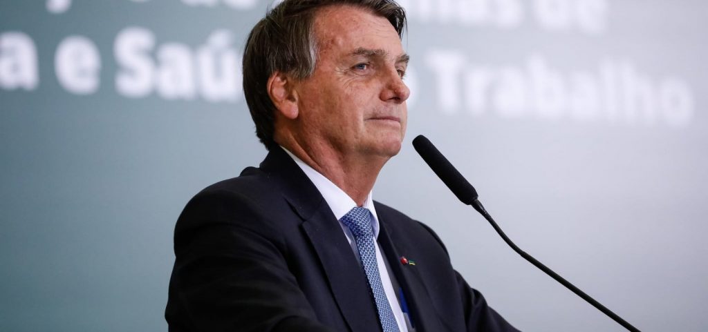 “Tenho vontade de privatizar Petrobras”, diz Bolsonaro diante de alta no preços de combustíveis