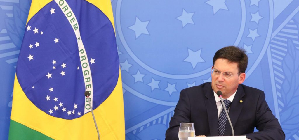 Auxílio Brasil de R$ 400 será pago a partir de novembro, anuncia João Roma