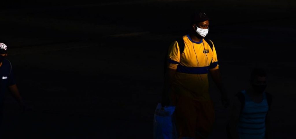 DF retira obrigatoriedade de máscaras em locais abertos