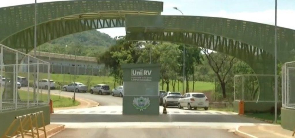 Estudante baiano é preso ao falsificar documentos para cursar medicina
