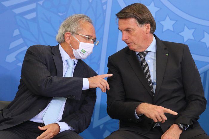 Governo adia anúncio do programa substituto do Bolsa Família