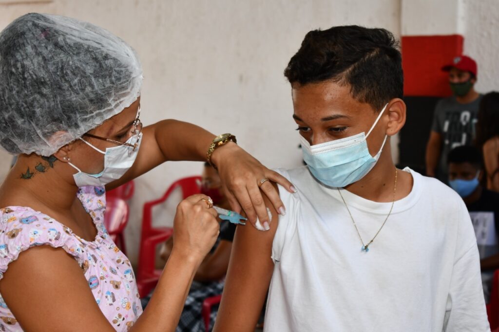 Vacinação Covid-19: chega a 12 e 13 anos imunização contra o novo coronavírus em Alagoinhas