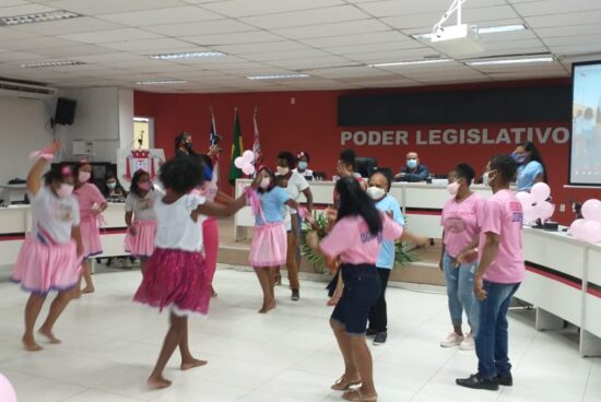 Prefeitura de Alagoinhas participa de mais uma ação do Outubro Rosa no combate ao câncer de mama