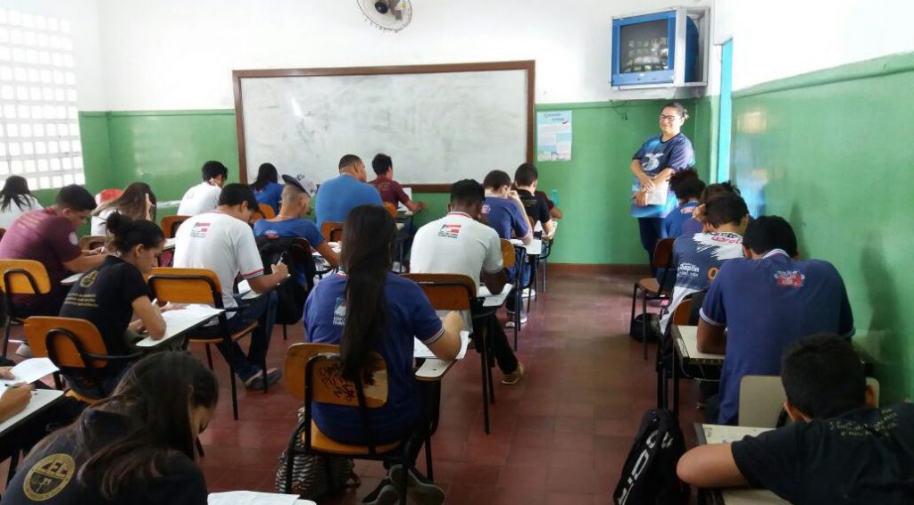 Rui Costa anuncia aulas 100% presenciais na rede estadual de ensino