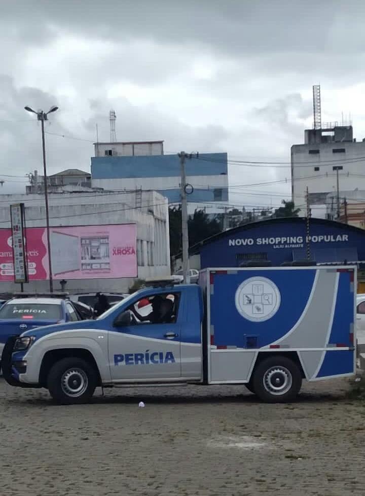 Corpo foi encontrado na manhã desta terça-feira (12), no centro de Alagoinhas