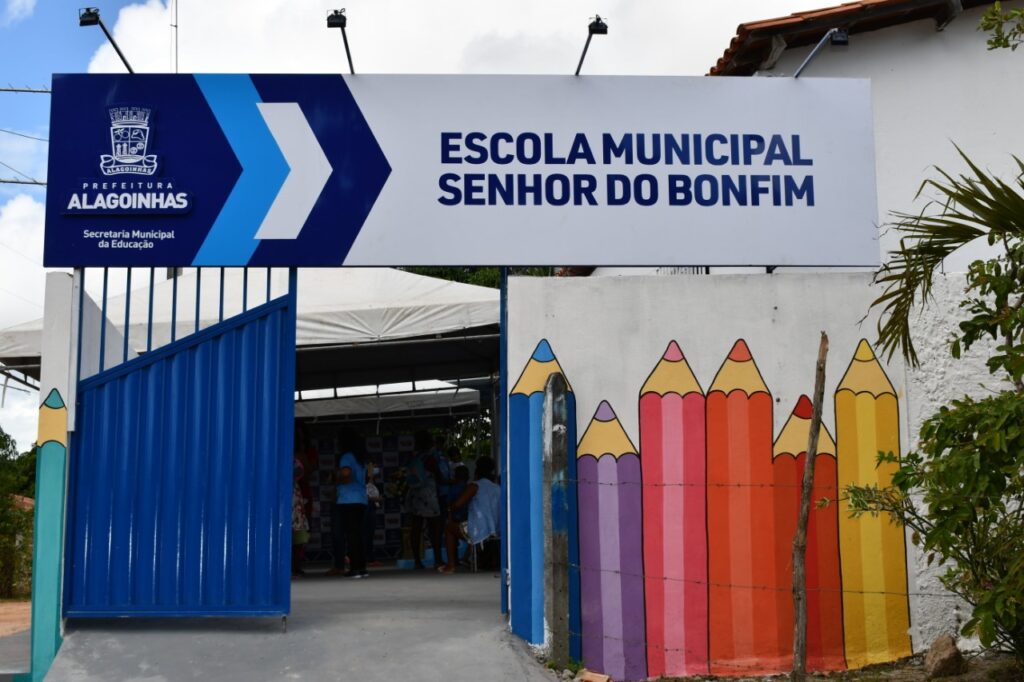 Prefeitura de Alagoinhas entrega requalificação da Escola Senhor do Bonfim e a Quilomboteca na comunidade do Buri