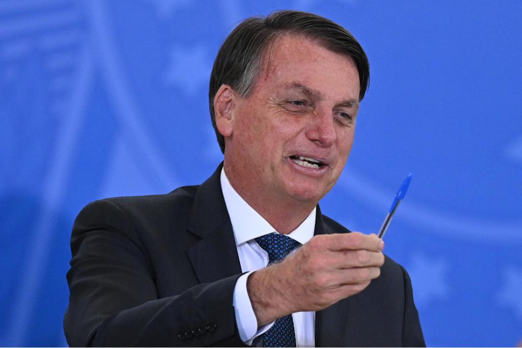Governo reduz mil normas trabalhistas a 15 e flexibiliza vale-alimentação