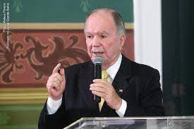 Vice-governador, João Leão, tem mal estar e é levado às pressas para hospital