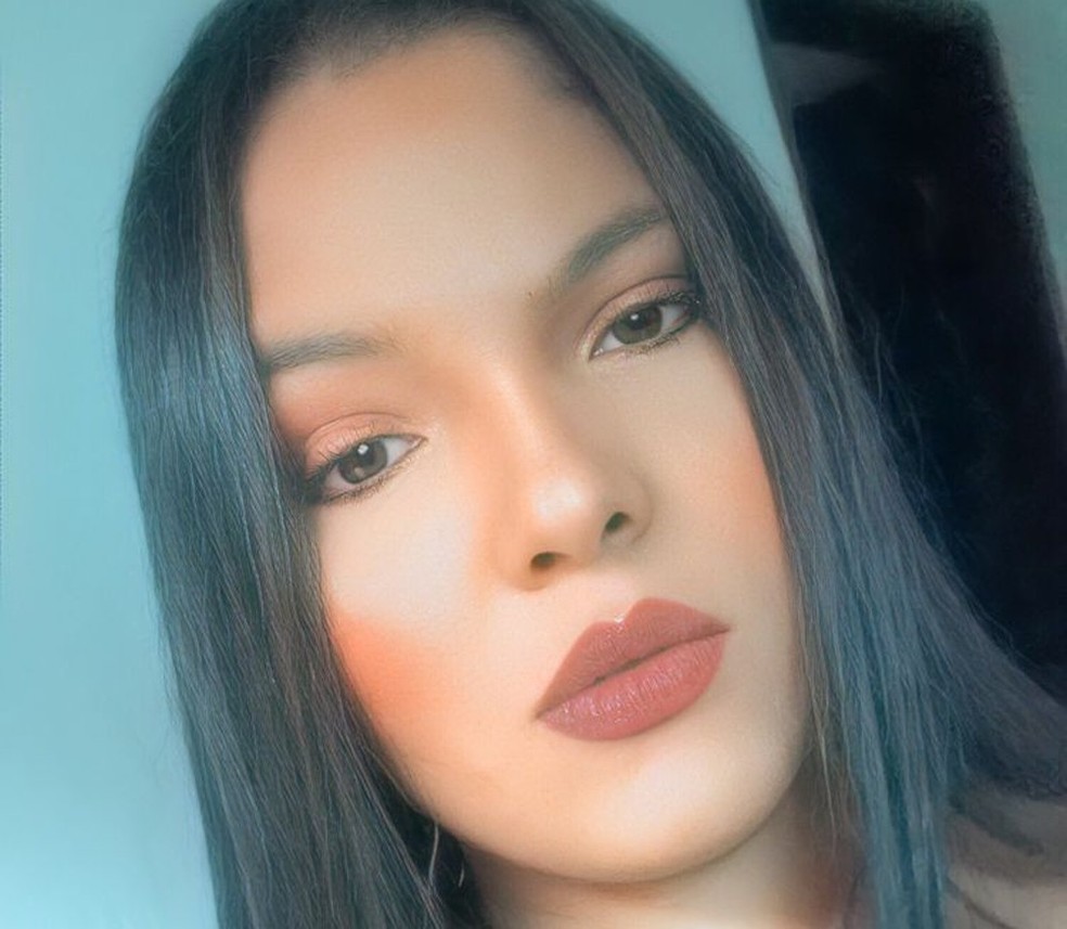 Uso de pílula anticoncepcional pode ter sido a causa de trombose no olho em jovem de 23 anos: ‘Quase fiquei cega’