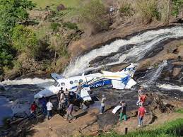 Urgente: avião com Marília Mendonça cai no interior de MG