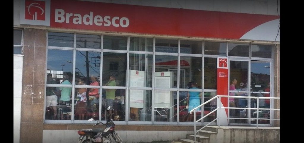 Agência bancária é arrombada no Largo do Tanque, em Salvador