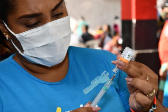 Vacinação Covid-19: confira a programação para esta segunda e terça em Alagoinhas