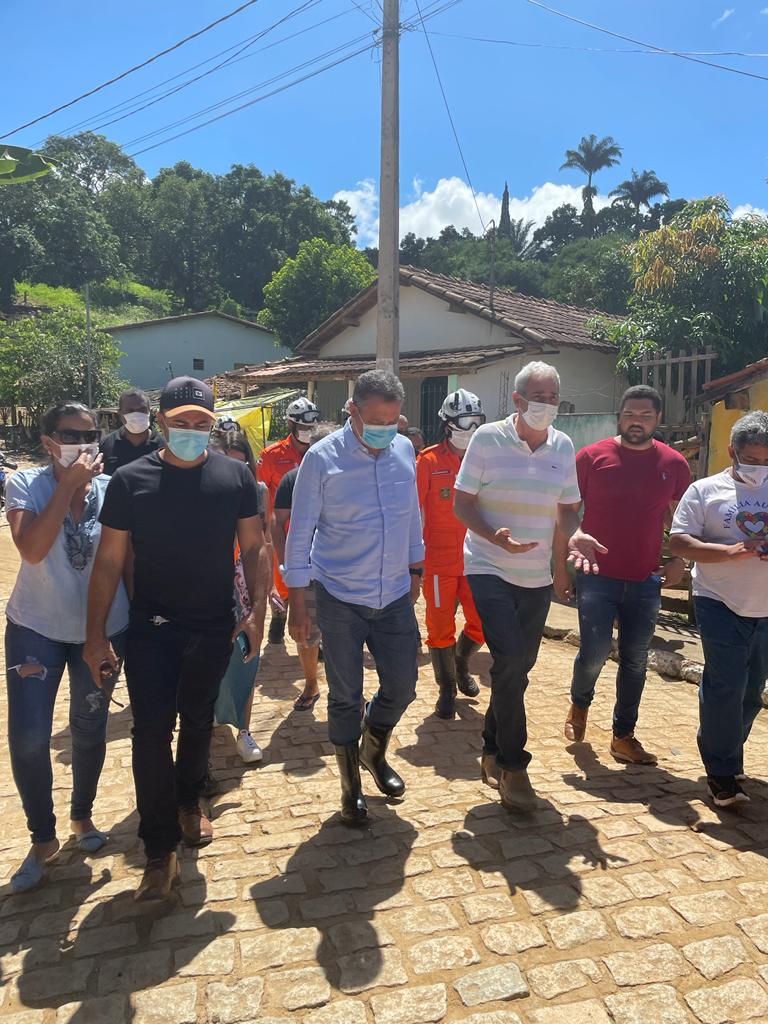 Governador Rui Costa visita áreas afetadas pela chuva
