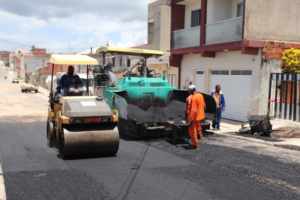 Prefeitura de Alagoinhas intensifica obras de requalificação de Ruas e Avenidas da cidade