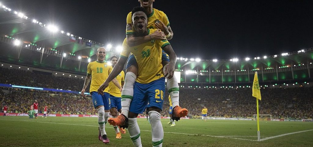 Em último jogo no Brasil antes da Copa. seleção goleia Chile por 4×0