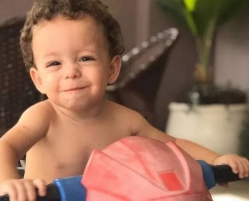 Bebê de dois anos morre engasgado com pão em creche de Feira de Santana