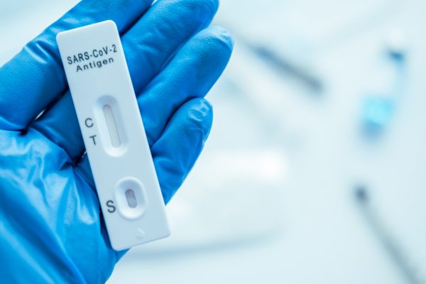 Anvisa manda apreender autotestes de Covid falsificados