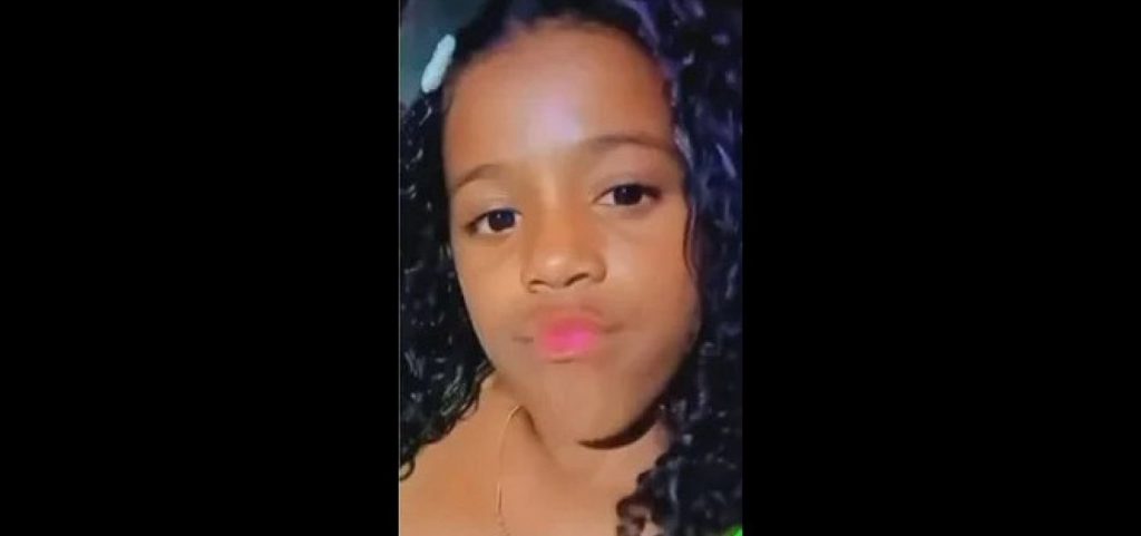 Morre menina de 11 anos atropelada por carro alegórico na saída da Sapucaí, no Rio de Janeiro