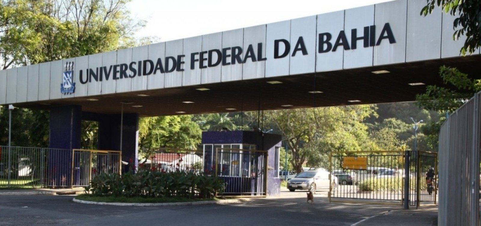 Governo bloqueia 14% do orçamento de universidades e Ufba perde R$ 26 milhões