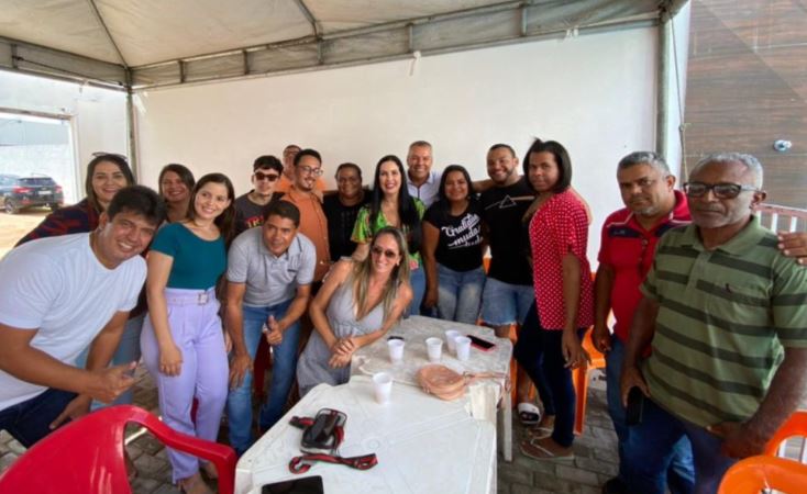 Pré-candidata Ludmilla Fiscina visita o sertão baiano em busca de apoio