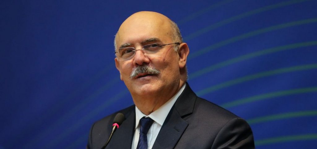 Desembargador manda soltar ex-ministro Milton Ribeiro