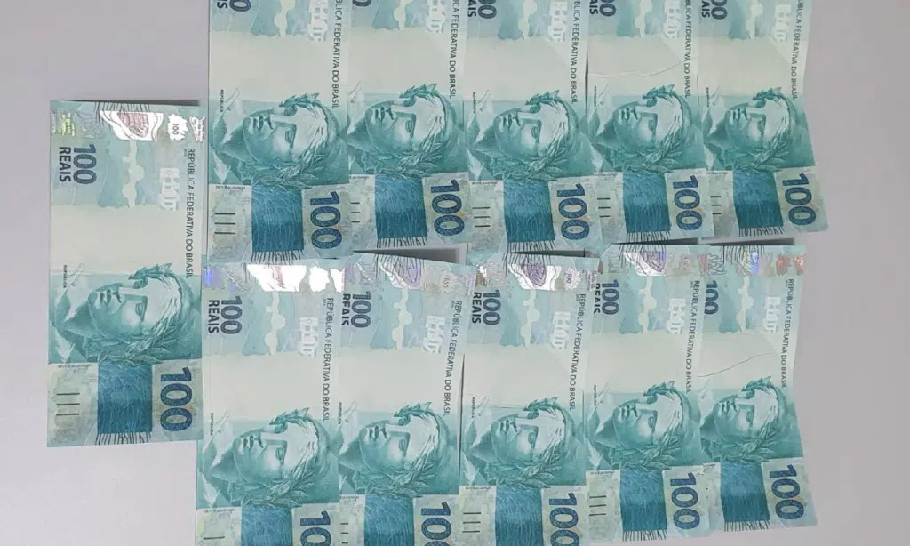 Jovem é preso ao retirar nos Correios cédulas falsas compradas pela internet