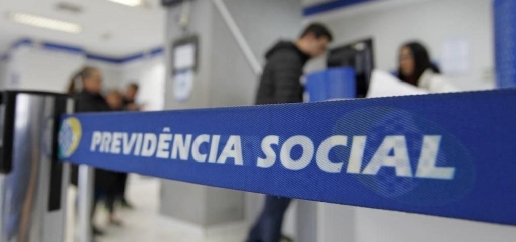 Auxílio-doença pode ser concedido sem perícia médica se tempo de espera for superior a 30 dias
