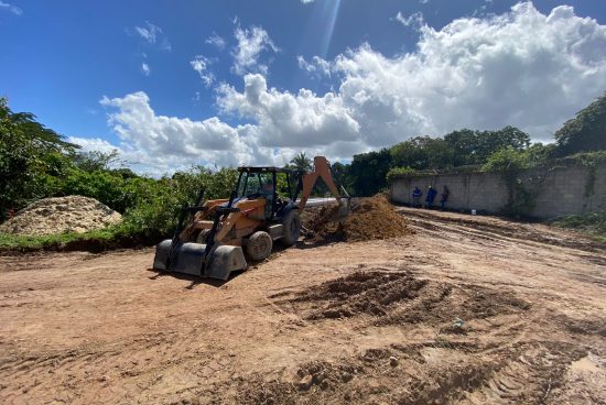 Alagoinhas: Obras avançam e mais ruas em diversos bairros estão sendo preparadas para receber asfalto