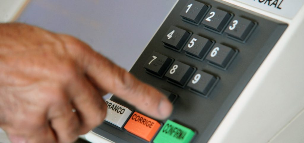 Forças Armadas vão nesta quarta ao TSE inspecionar código-fonte das urnas eletrônicas