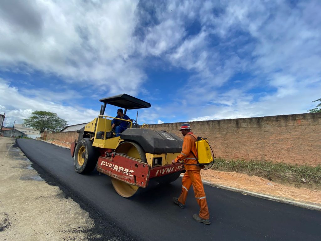 Prefeitura de Alagoinhas realiza pavimentação da Travessa Conselheiro Junqueira
