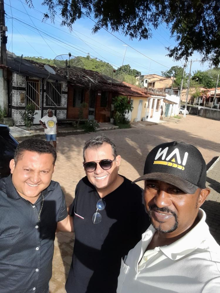 Empresa que vai construir a estrada que atende comunidades rurais entre Alagoinhas e Buracica já esta na cidade para montar o canteiro de obras