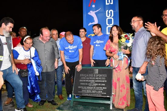 Praça dos Esportes é entregue à população alagoinhense
