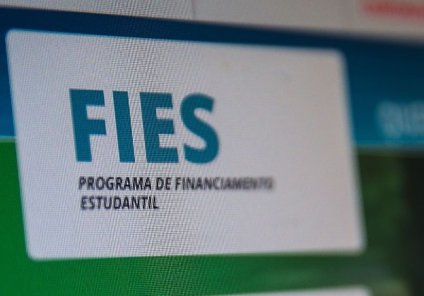 Fies começa a convocar pré-selecionados da lista de espera
