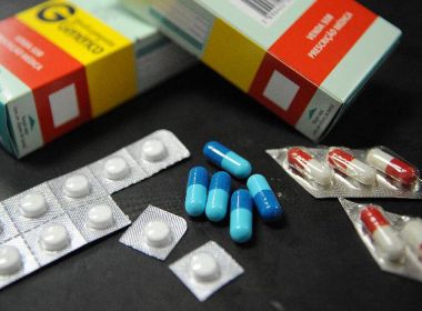 Antibióticos são os remédios que mais faltam em farmácias de SP, diz levantamento