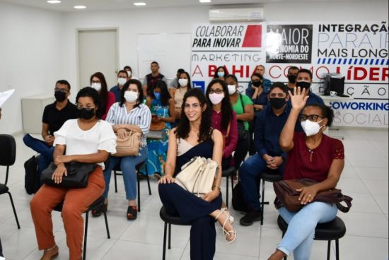 Alagoinhas: Prefeito Joaquim Neto dá boas-vindas a 16 novos servidores