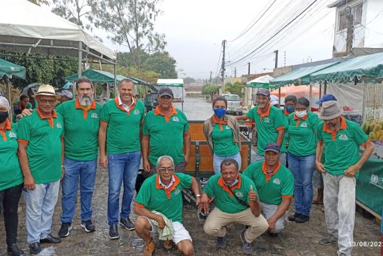 Reboque e fardamento são entregues pela Prefeitura de Alagoinhas durante a Feira da Agricultura Familiar