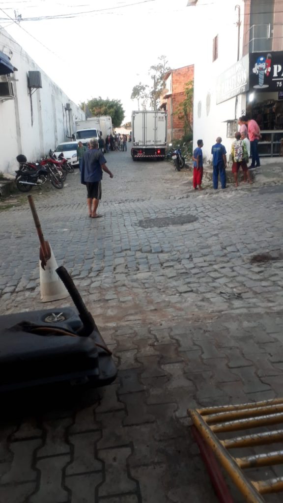 Homem foi morto a tiros na tarde desta quinta-feira(15), em Alagoinhas