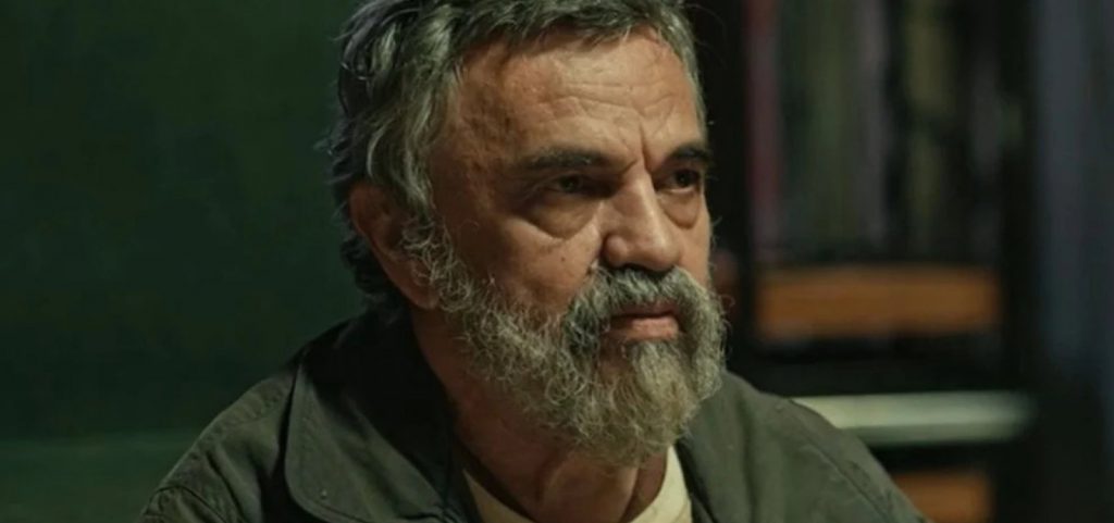 Preso por pedofilia e pornografia infantil, ator José Dumont deixa cadeia e é monitorado por tornozeleira