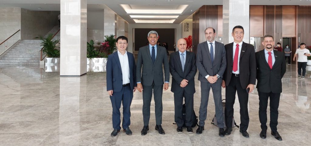 Na China, Jerônimo visita empresa do VLT e tenta atrair indústria para Bahia; Lula viaja nesta terça