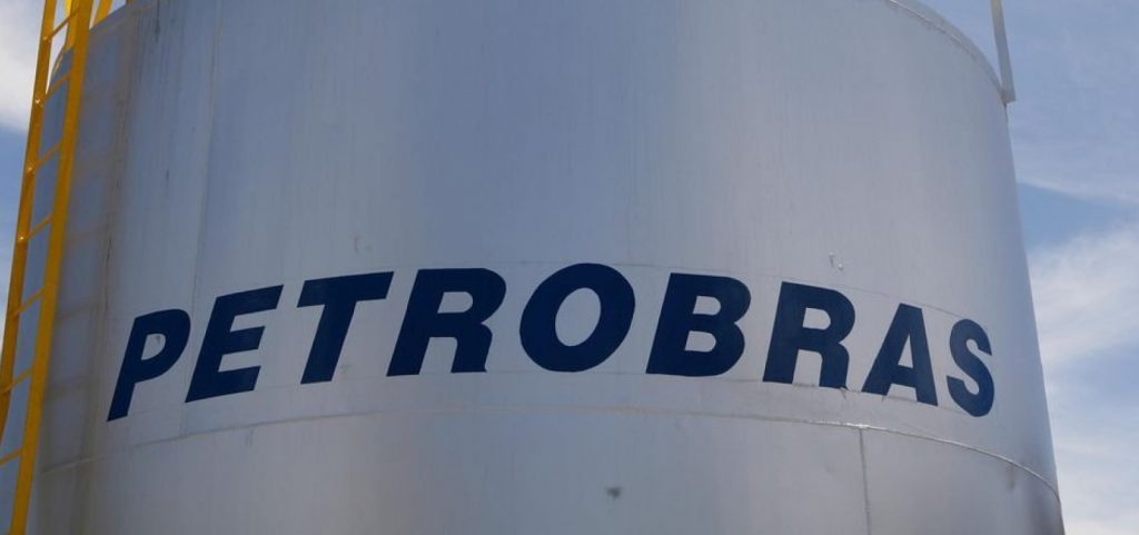 Petrobras volta a confirmar discussão sobre mudança na política de preço dos combustíveis