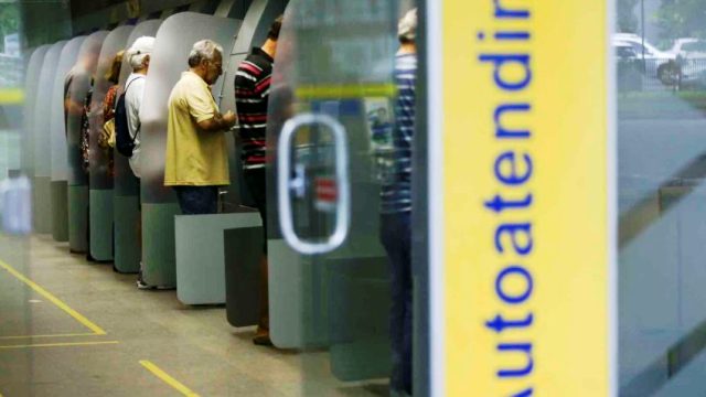 Bancos deixarão de operar transferências por DOC e TEC até 2024