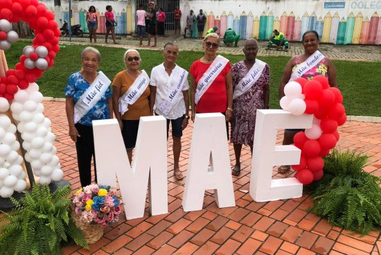 Prefeitura de Alagoinhas encerra ações em homenagem às mães com música, dança e muita alegria