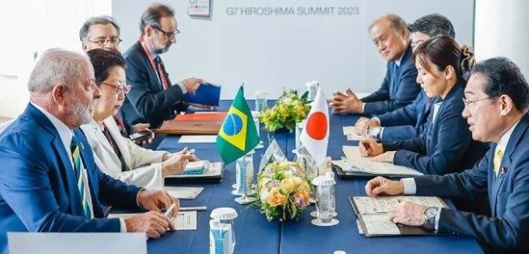 Japão anuncia que pode isentar brasileiros de visto para entrada no país