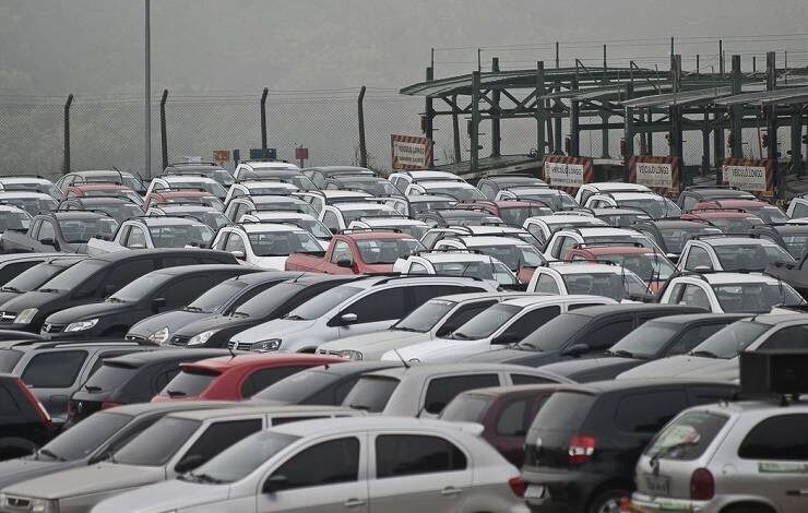 Governo anuncia medidas para estimular compra de carros populares; saiba mais
