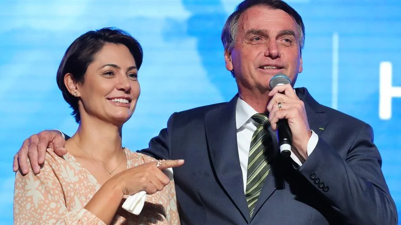 Polícia Federal apreende celulares de Bolsonaro e Michelle; saiba detalhes