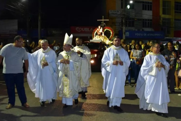 Missa festiva e procissão marcam encerramento da Trezena de Santo Antônio em Alagoinhas