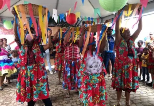 Apresentações de quadrilha, brindes e comidas típicas marcam o encerramento do “Arraiá Sociá” em Alagoinhas