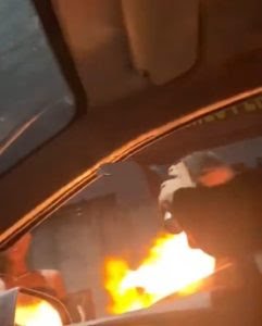 Homem que ateou fogo em cabelo de garota de programa é procurado pela polícia no Rio