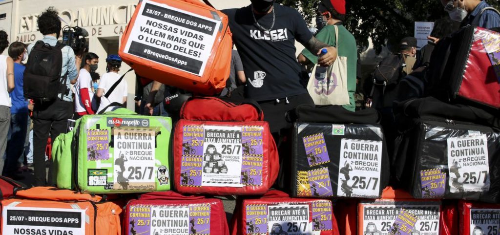 Justiça determina que aplicativo assine carteira de todos os seus entregadores