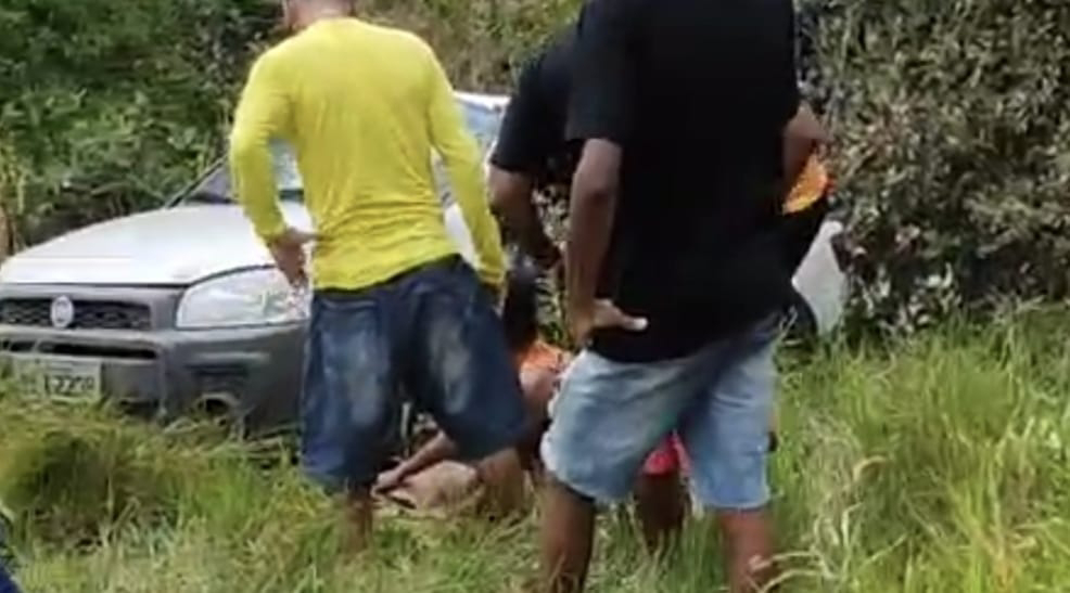 ALAGOINHAS: Acidente com mais de dez vitimas e um óbito, na BA 504 que liga Alagoinhas á Aramari-BA